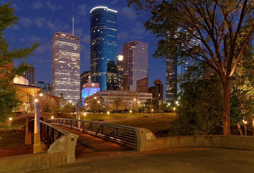 בית מלון כפרי Best Western Plus Downtown Inn & Suites