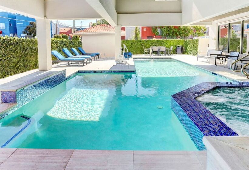 בית מלון כפרי Best Western Plus Downtown Inn & Suites