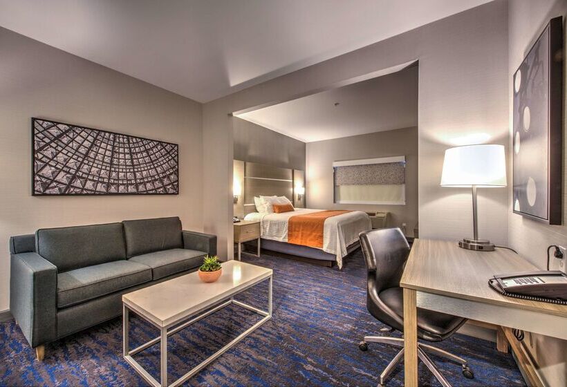 فندق Best Western Plus Media Center Inn & Suites