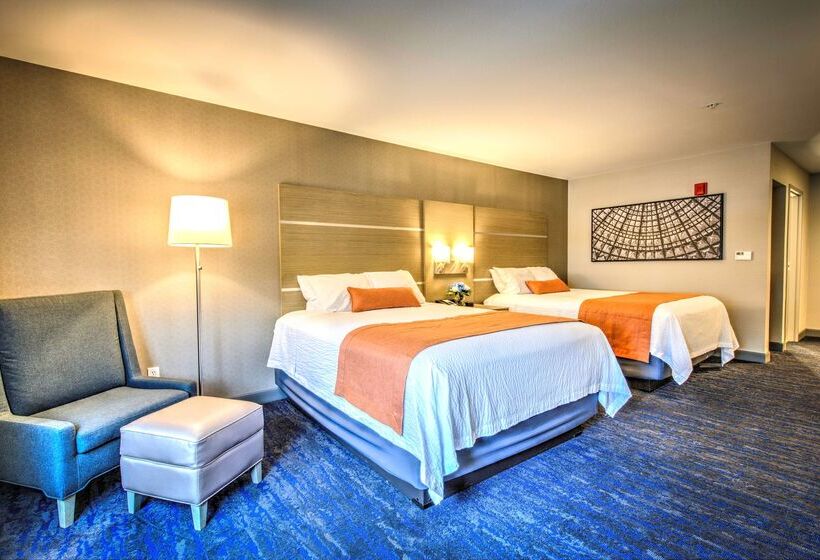 فندق Best Western Plus Media Center Inn & Suites