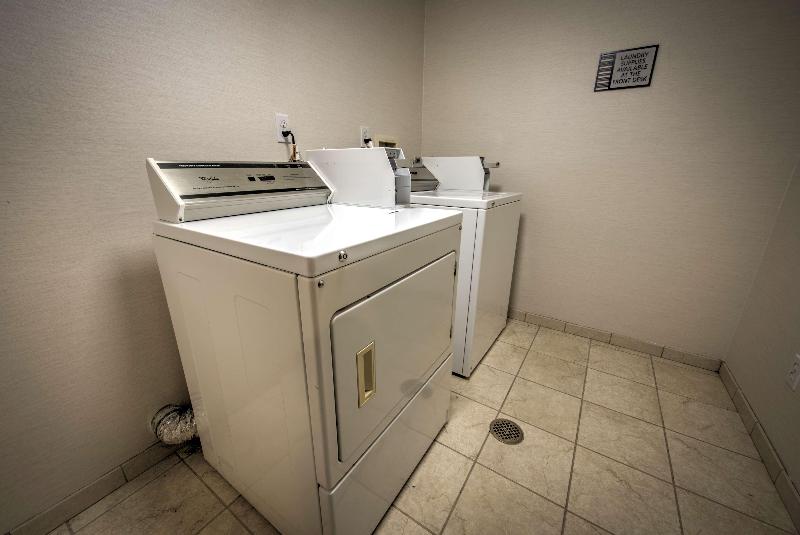 فندق Best Western Plus Media Center Inn & Suites