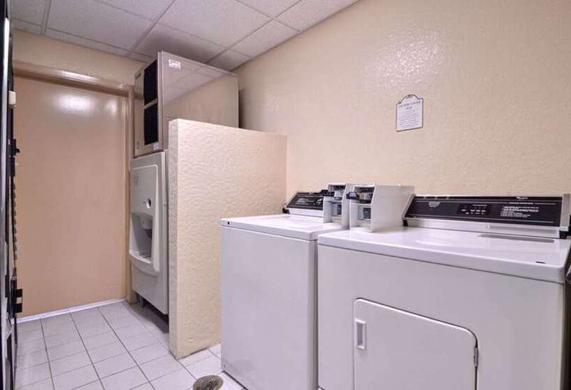 هتل Best Western Plus Northwest Inn And Suites Houston