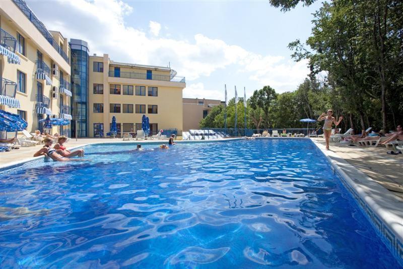 فندق Blue Sky   Parking & All Inclusive