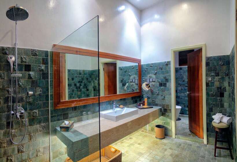 בית מלון כפרי Bunga Raya Island Resort & Spa