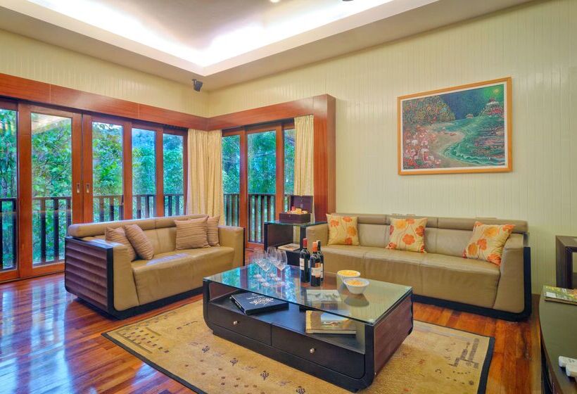 فندق Bunga Raya Island Resort & Spa