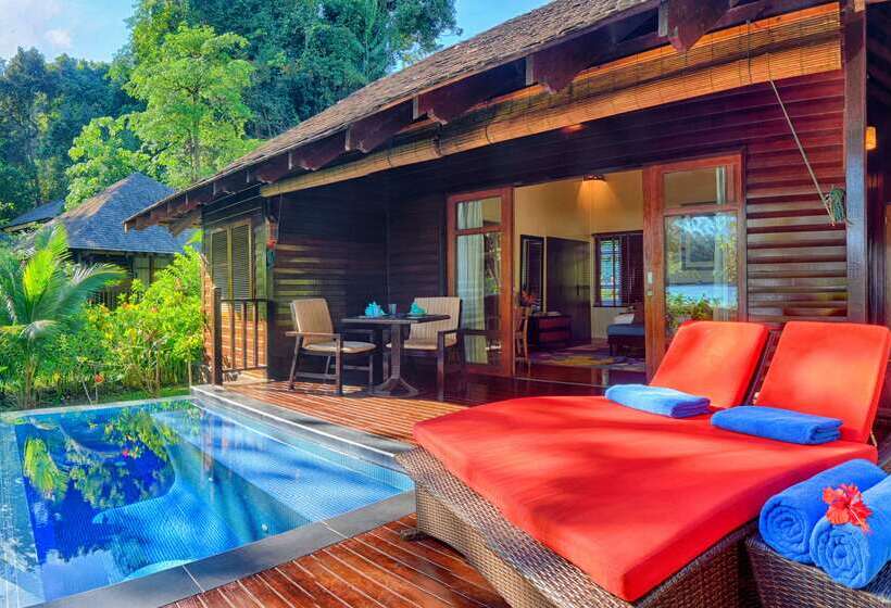בית מלון כפרי Bunga Raya Island Resort & Spa