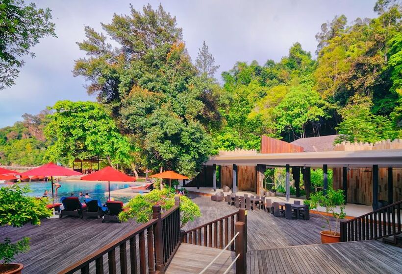 בית מלון כפרי Bunga Raya Island Resort & Spa