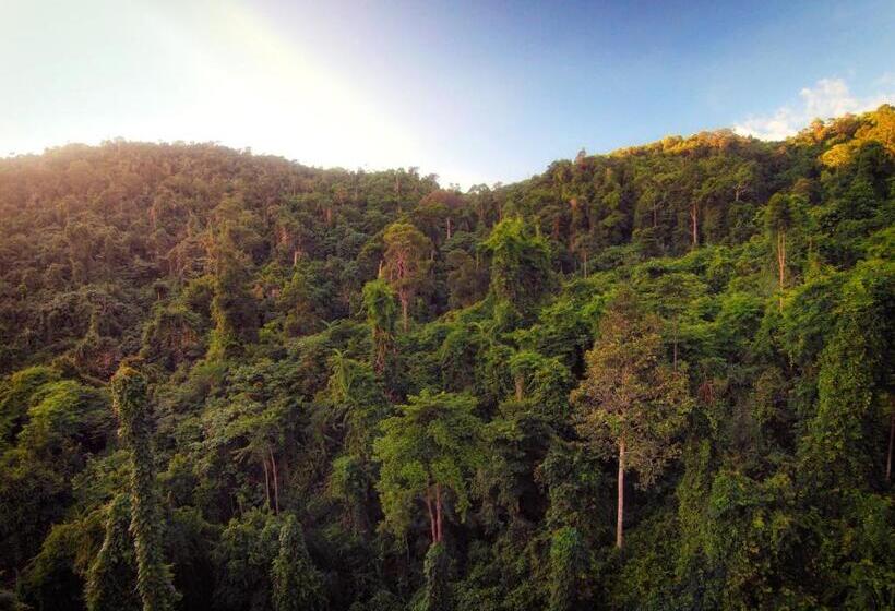 בית מלון כפרי Bunga Raya Island Resort & Spa