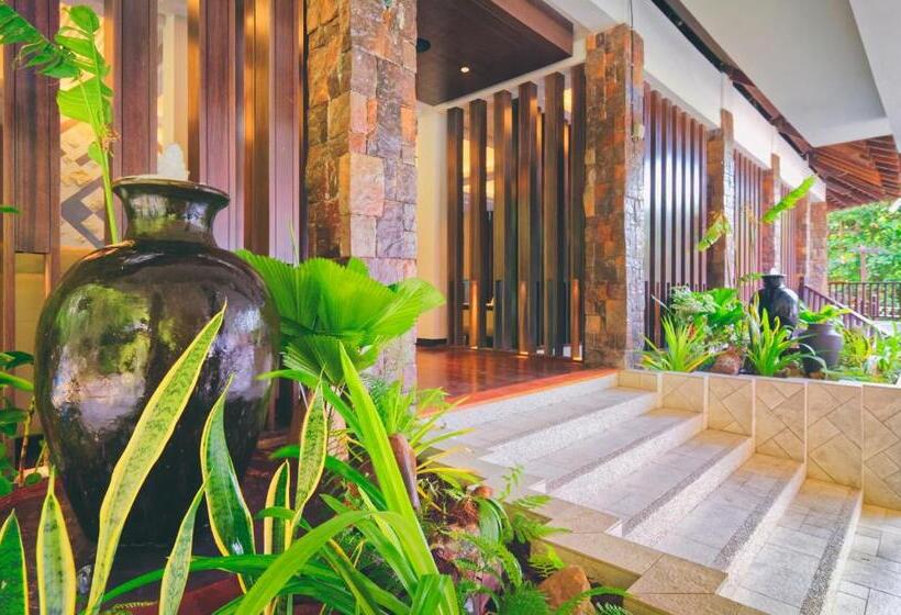 בית מלון כפרי Bunga Raya Island Resort & Spa