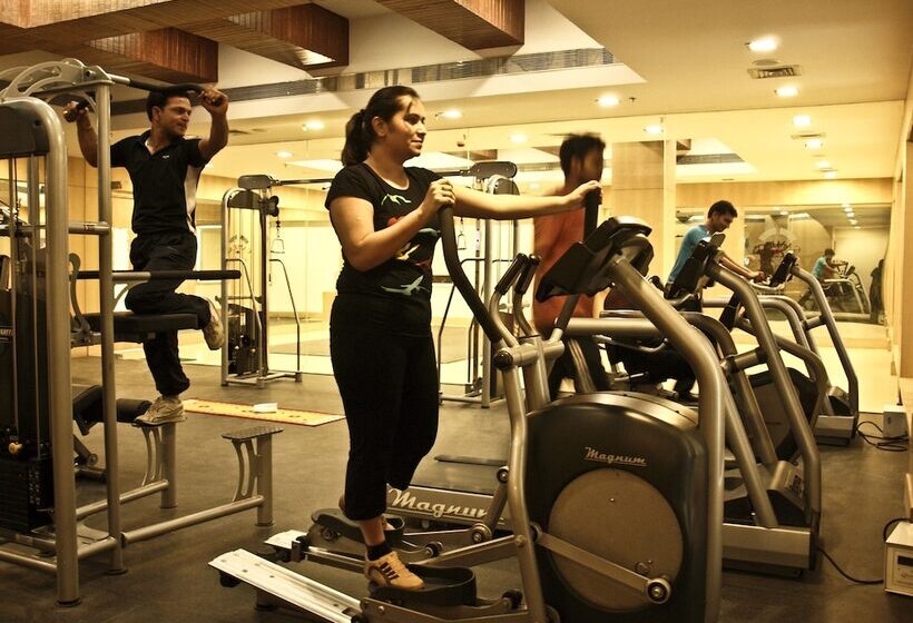 호텔 The Cambay Grand