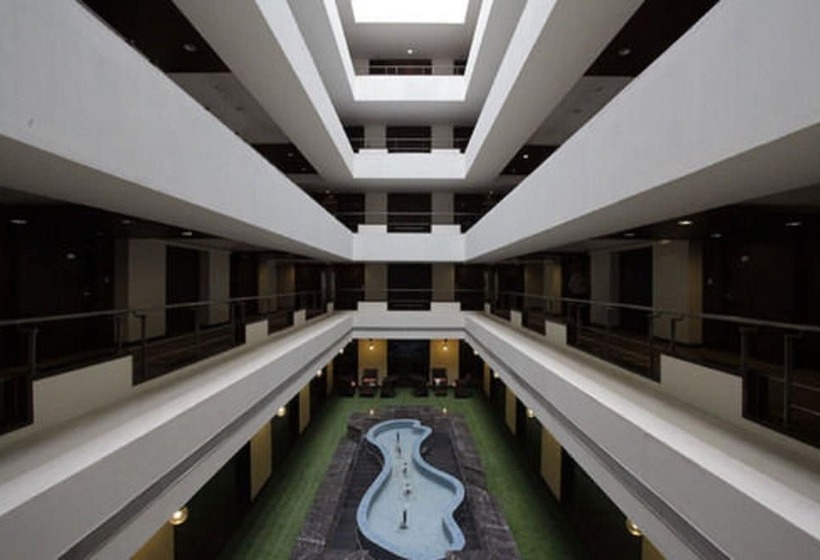 호텔 The Cambay Grand