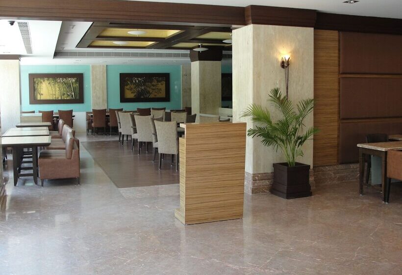 호텔 The Cambay Grand