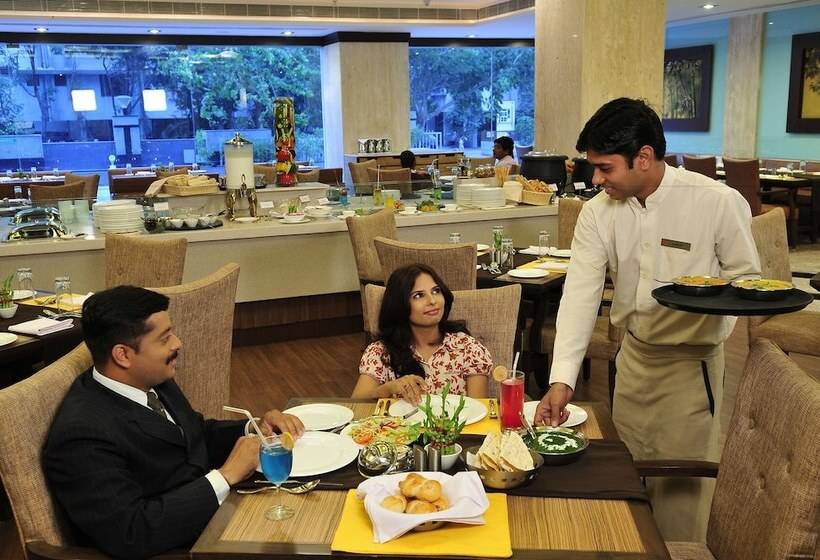 호텔 The Cambay Grand