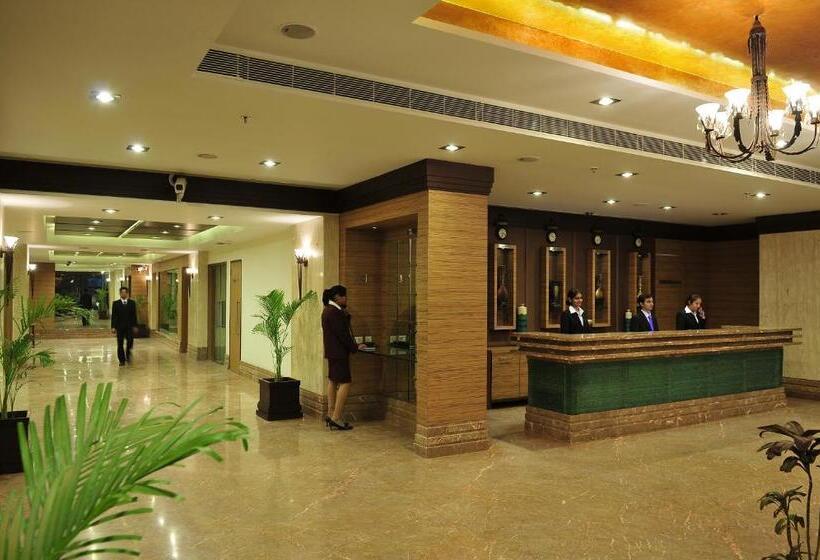 호텔 The Cambay Grand