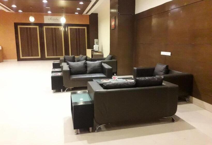 호텔 The Cambay Grand