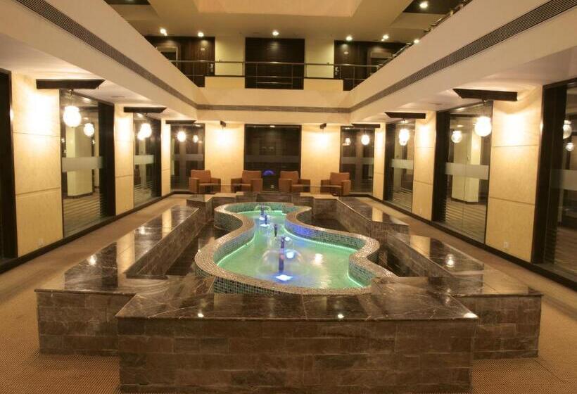 호텔 The Cambay Grand