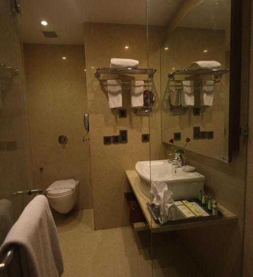 호텔 The Cambay Grand