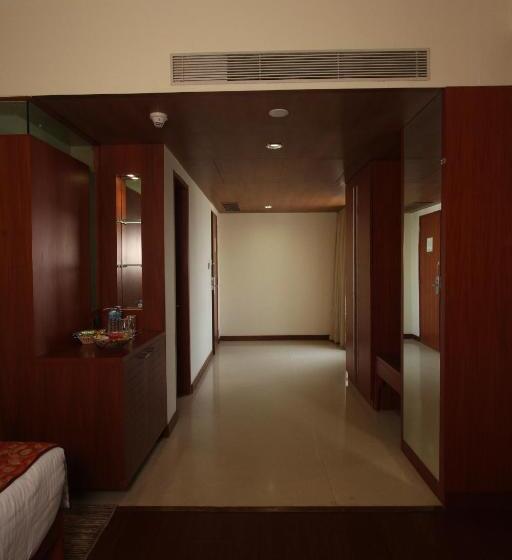 호텔 The Cambay Grand