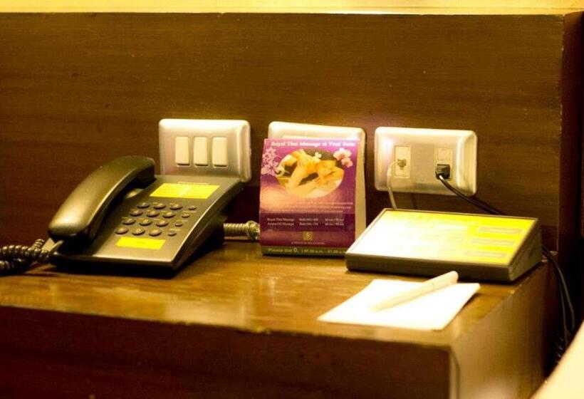 호텔 Citichic Sukhumvit 13 By Compass Hospitality