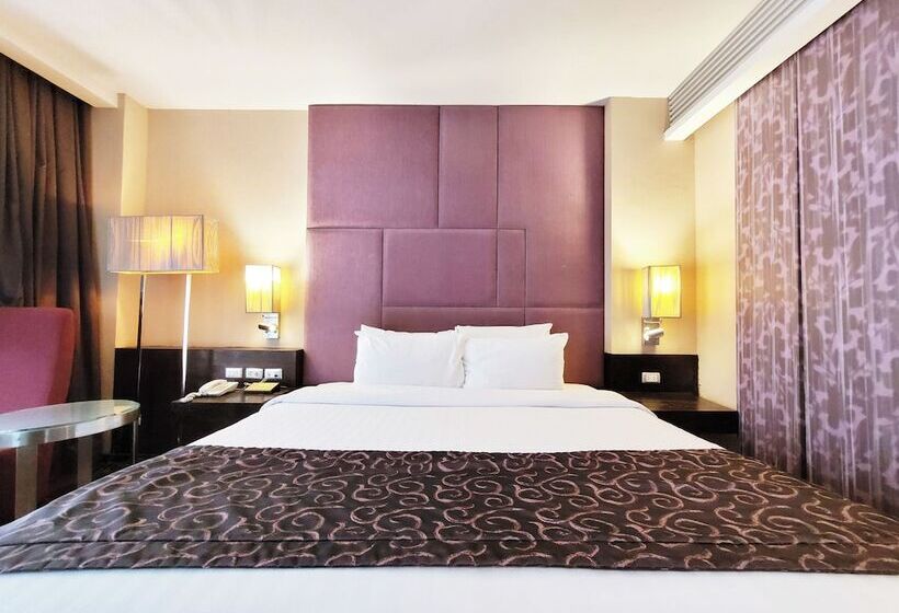 호텔 Citichic Sukhumvit 13 By Compass Hospitality