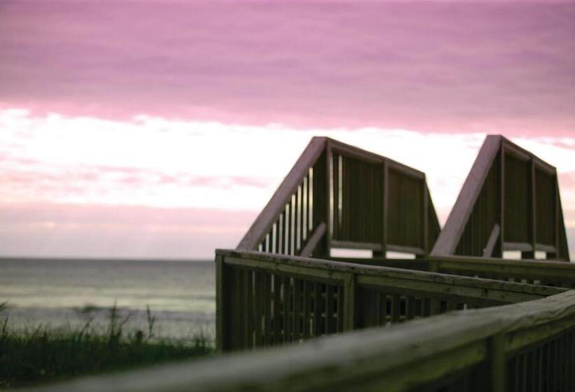 Отель Club Wyndham Towers On The Grove