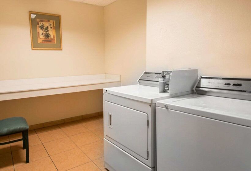 فندق Comfort Suites Fort Pierce I95