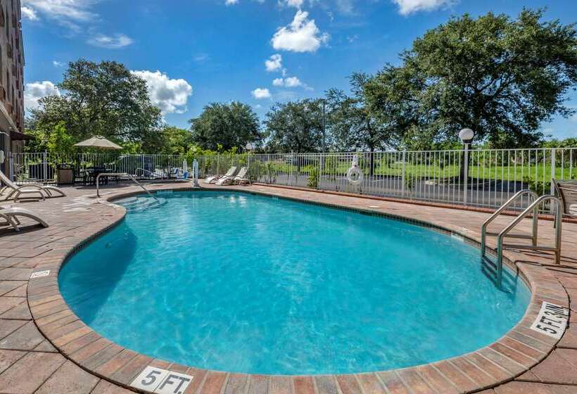 فندق Comfort Suites Fort Pierce I95