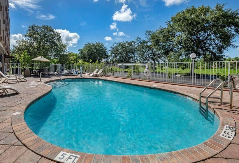 فندق Comfort Suites Fort Pierce I95