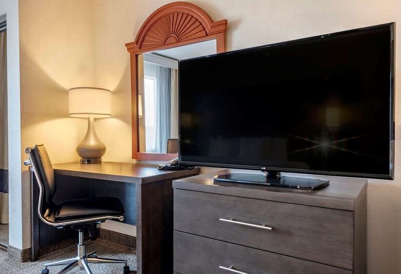 فندق Comfort Suites Fort Pierce I95