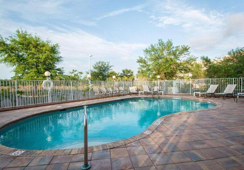 فندق Comfort Suites Fort Pierce I95