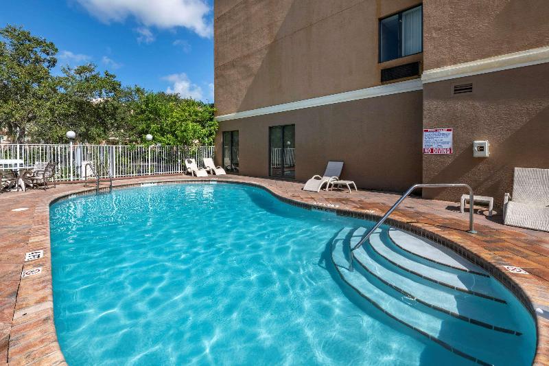 فندق Comfort Suites Fort Pierce I95