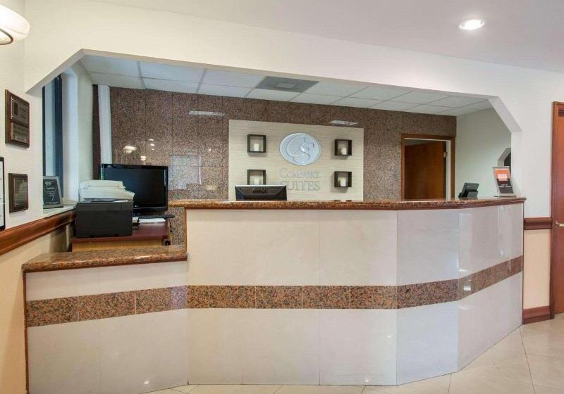 فندق Comfort Suites Fort Pierce I95