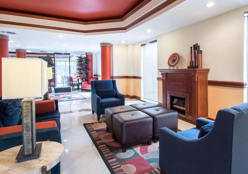 فندق Comfort Suites Fort Pierce I95