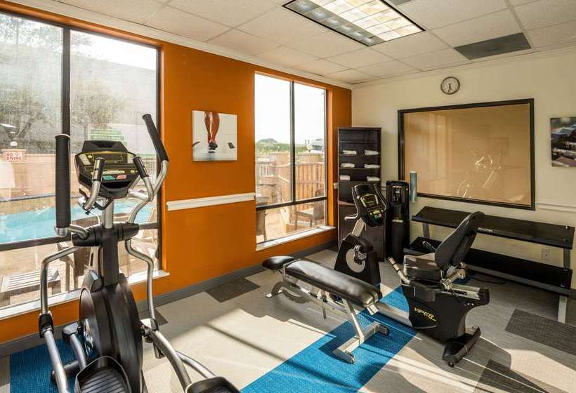 Отель Comfort Suites Houston West At Clay Road