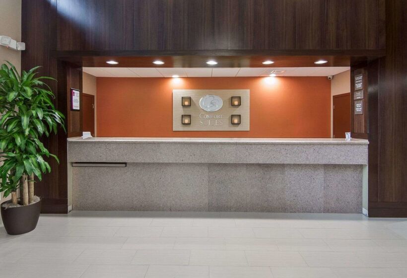 Отель Comfort Suites Houston West At Clay Road