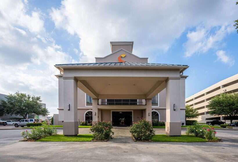 Отель Comfort Suites Houston West At Clay Road