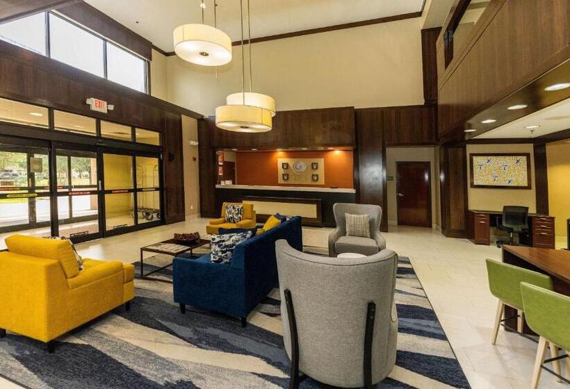 Отель Comfort Suites Houston West At Clay Road