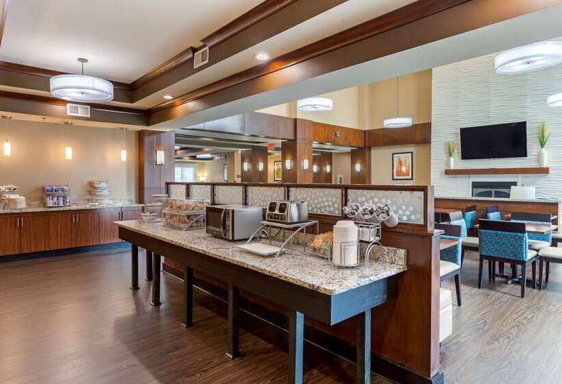 Отель Comfort Suites Little Rock West