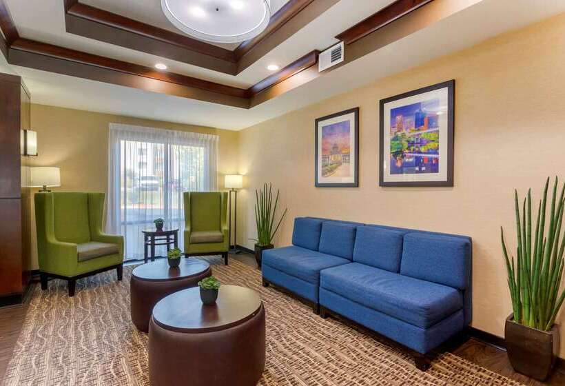 Отель Comfort Suites Little Rock West