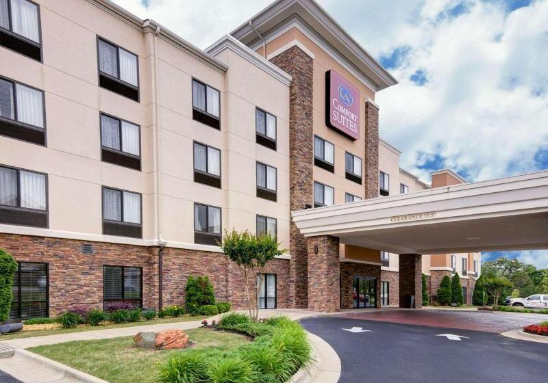 Отель Comfort Suites Little Rock West