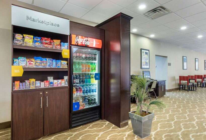 هتل Comfort Suites