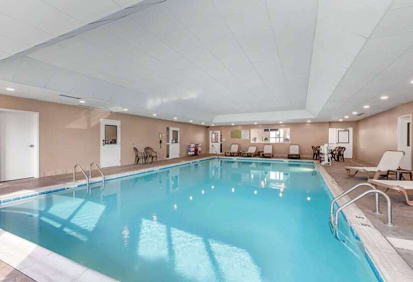 هتل Comfort Suites