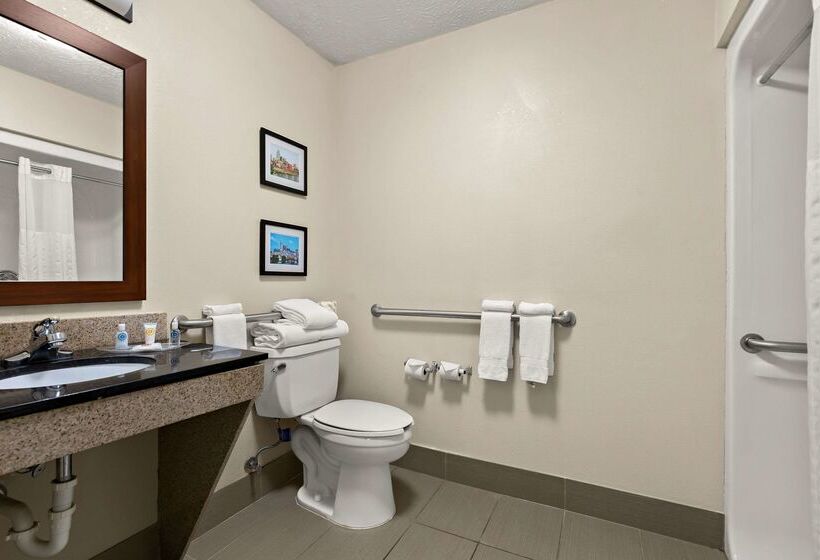 هتل Comfort Suites