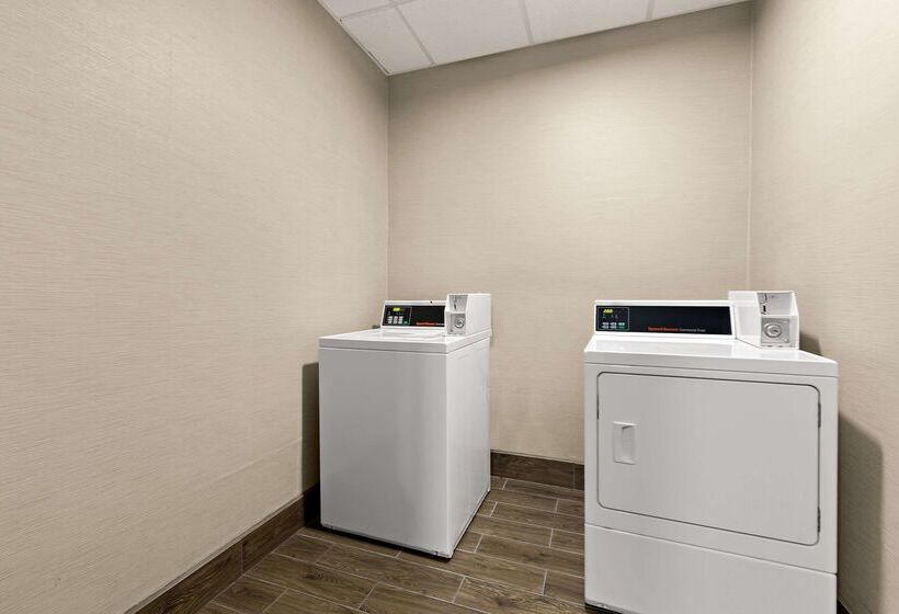 هتل Comfort Suites