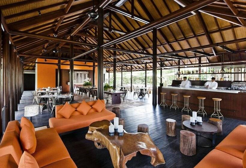 Отель Como Uma Ubud