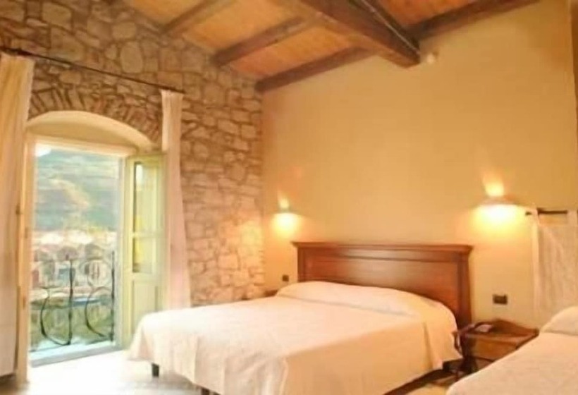 בית מלון כפרי Corte Fiorita Albergo Diffuso