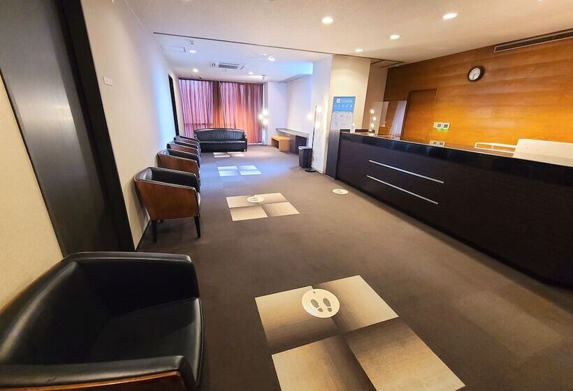 Court Hotel Fukuoka Tenjin