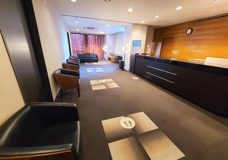 Court Hotel Fukuoka Tenjin