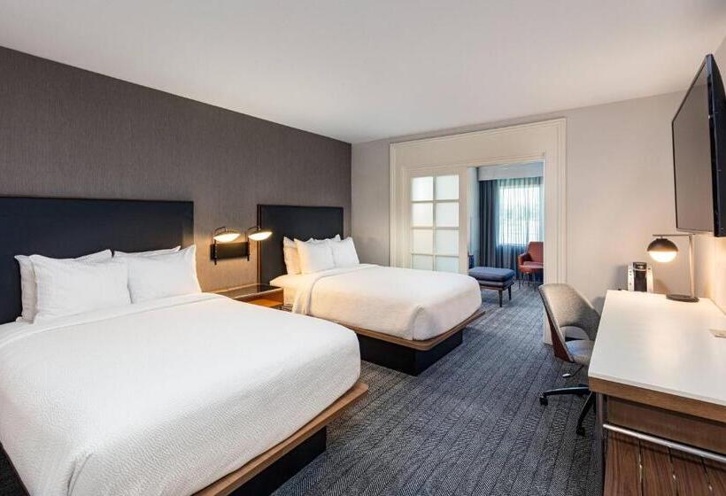 Отель Courtyard By Marriott Anaheim Resort/convention Center