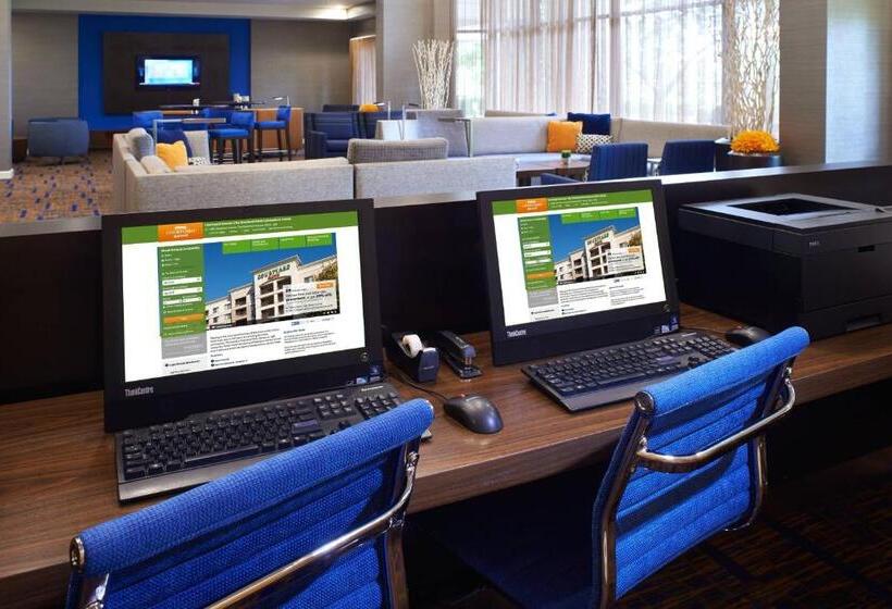 ホテル Courtyard Kansas City Overland Park/convention Center